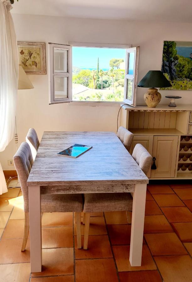 Hameau Des Amandiers - Vue Mer, Golf Et Vignes Apartment Saint-Cyr-sur-Mer Luaran gambar