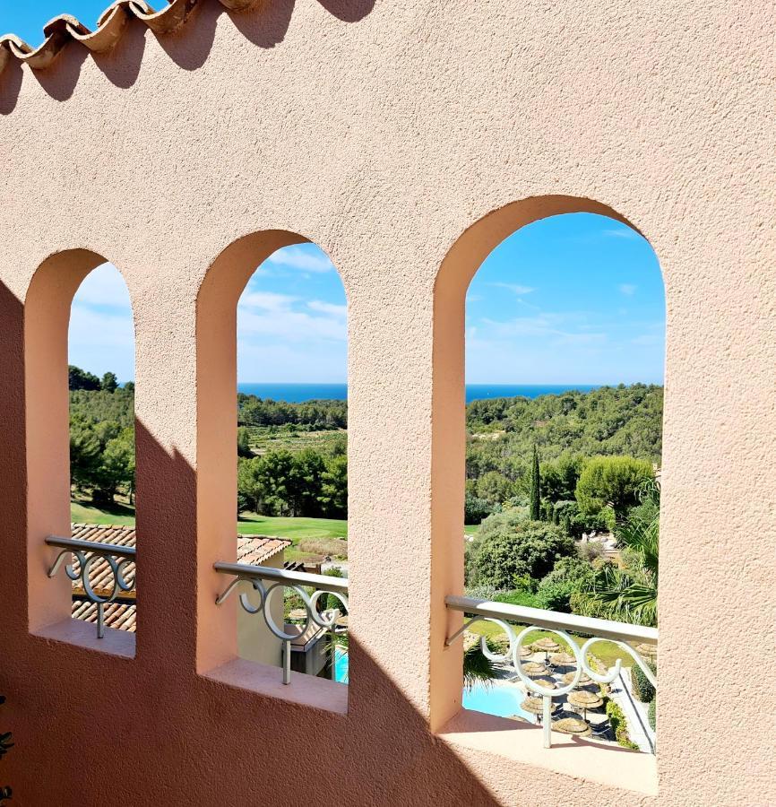 Hameau Des Amandiers - Vue Mer, Golf Et Vignes Apartment Saint-Cyr-sur-Mer Luaran gambar