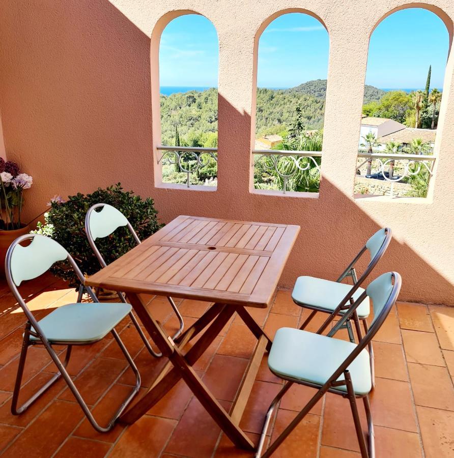 Hameau Des Amandiers - Vue Mer, Golf Et Vignes Apartment Saint-Cyr-sur-Mer Luaran gambar