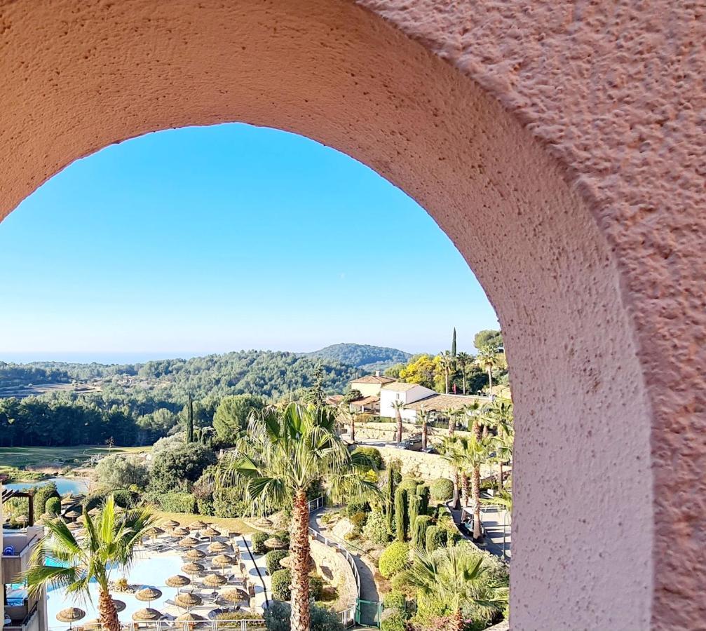 Hameau Des Amandiers - Vue Mer, Golf Et Vignes Apartment Saint-Cyr-sur-Mer Luaran gambar