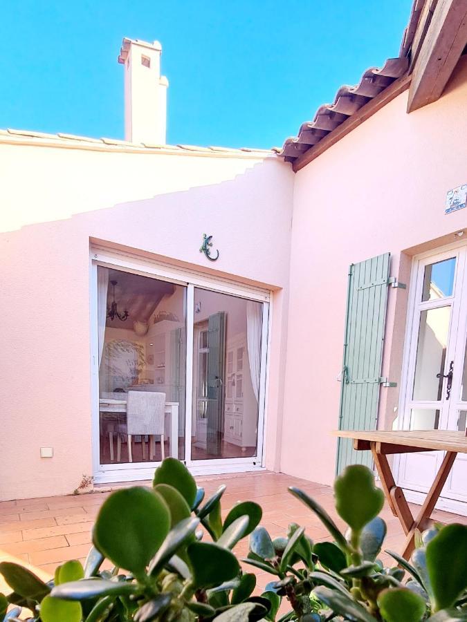 Hameau Des Amandiers - Vue Mer, Golf Et Vignes Apartment Saint-Cyr-sur-Mer Luaran gambar