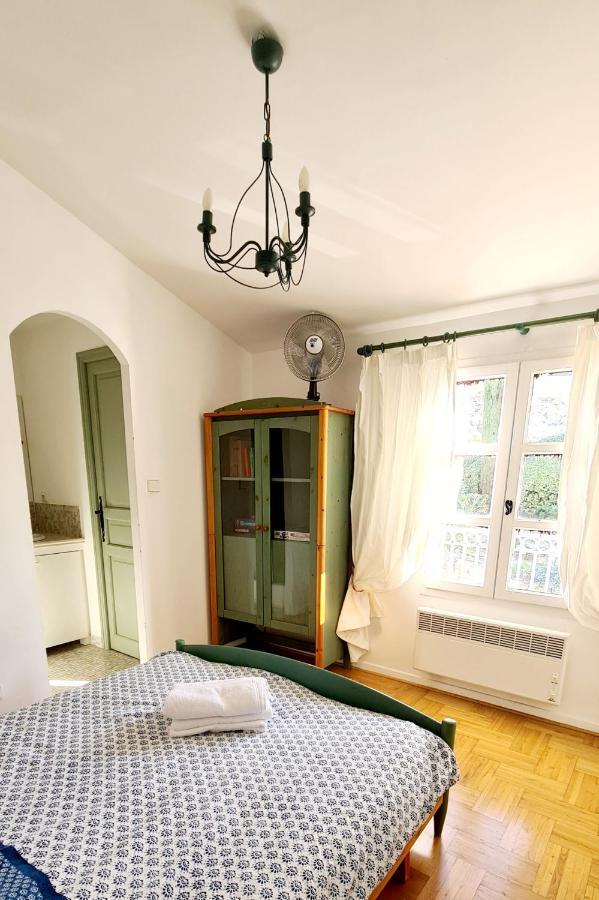 Hameau Des Amandiers - Vue Mer, Golf Et Vignes Apartment Saint-Cyr-sur-Mer Luaran gambar